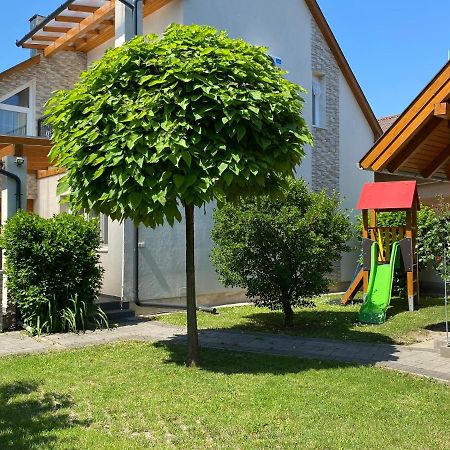 Ferienwohnung Magyar Apartman Iii. Hajdúszoboszló Exterior foto