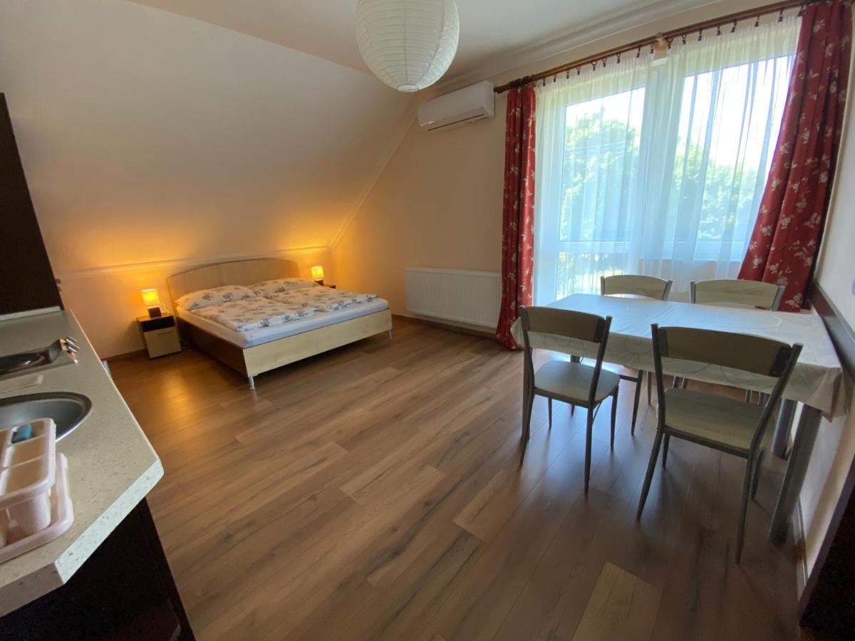 Ferienwohnung Magyar Apartman Iii. Hajdúszoboszló Exterior foto