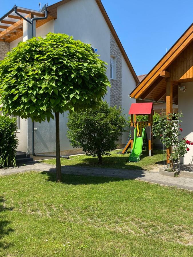 Ferienwohnung Magyar Apartman Iii. Hajdúszoboszló Exterior foto